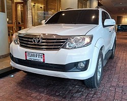 SUV คันใหญ่ 7 ที่นั่ง